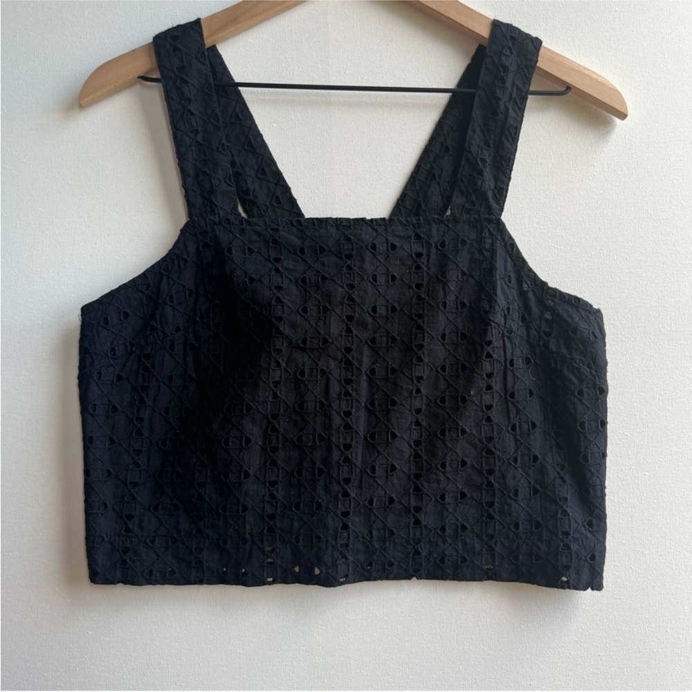 Mossimo Target Women's Black Eyelet Zip Up Crop Top 100% cotton recycled M VGUC